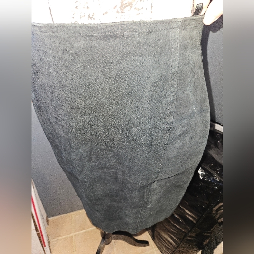 BT Unlimited Vintage Womans Black Leather Skirt Size 10